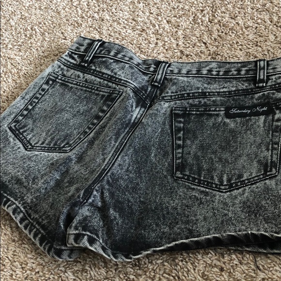 Black stonewashed Jean shorts - Picture 4 of 4